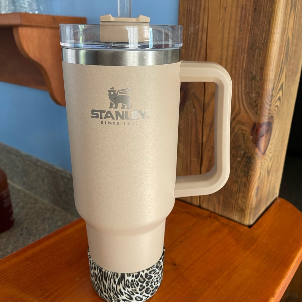 Stanley Beige and Black Patterned Travel Mug